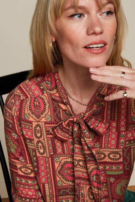 Bekleidung bei King Louie Frauen Delia Bluse Balthazar Cabernet-Rot 8LT0122