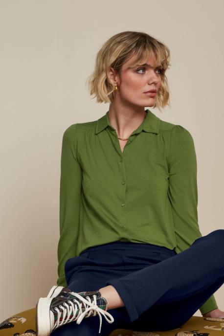 Bekleidung bei King Louie Frauen carina bluse ecovero licht olivgrün 8LT0134
