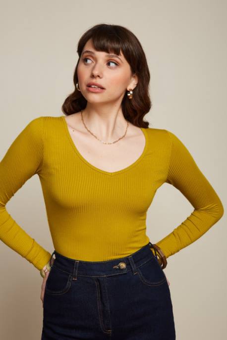 Bekleidung bei King Louie Frauen Carice V Top Uni Rib Currygelb 8LT050
