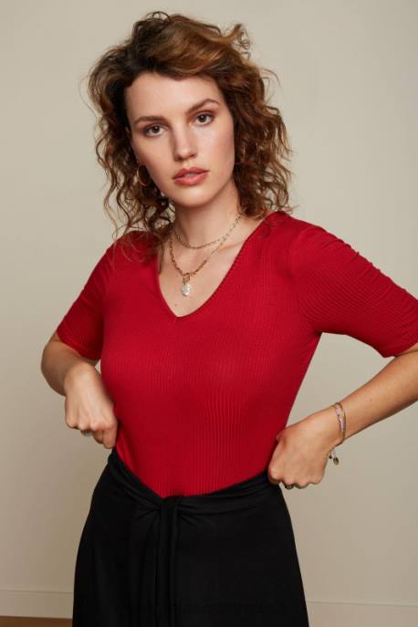 Bekleidung bei King Louie Frauen Carice V Top Uni Rib Rubinrot 8LT0100